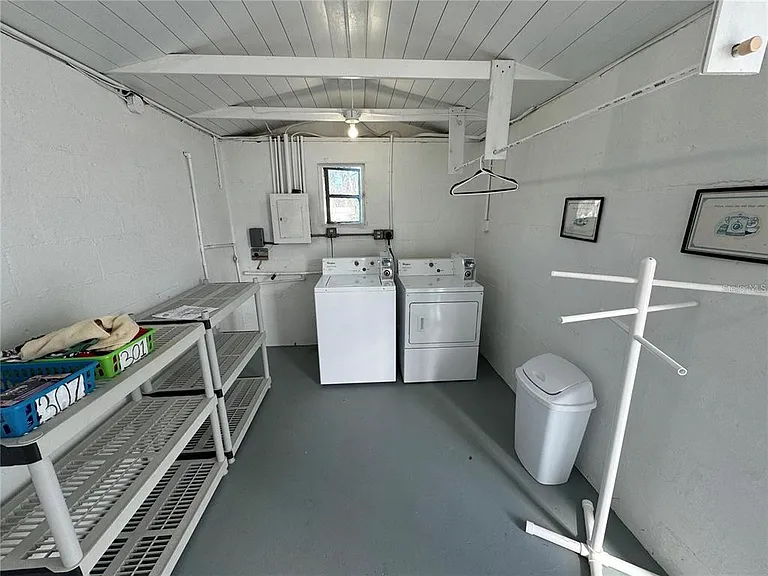 301 W Colonia Ln — Photo 13
