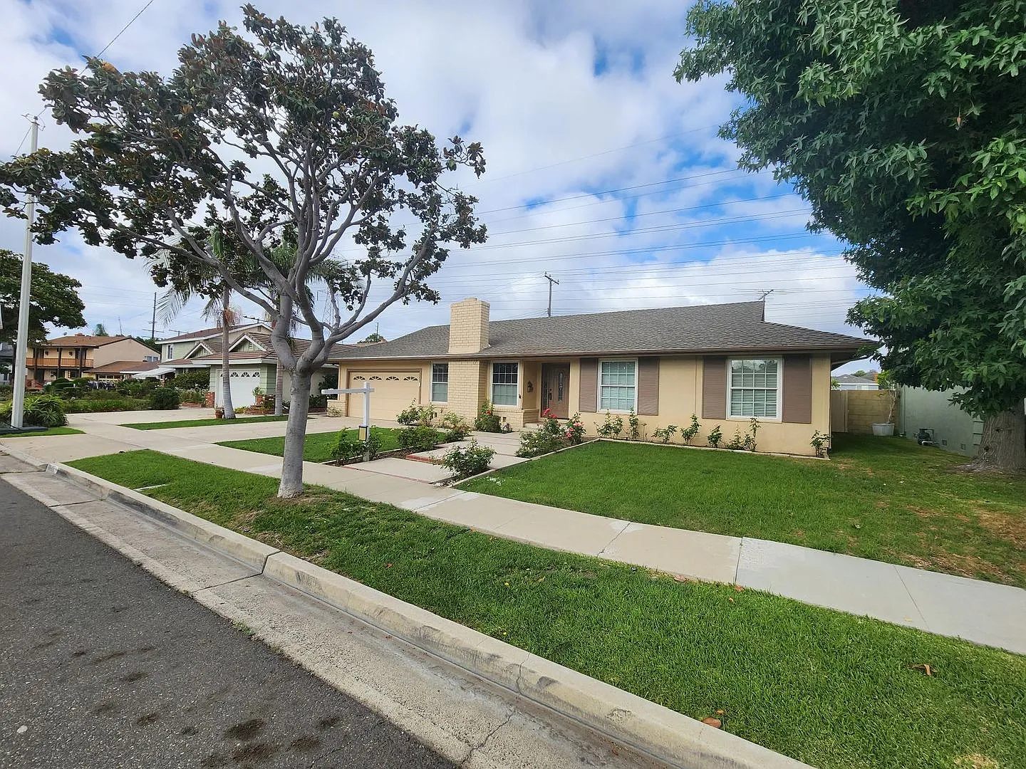 Quite Neighborhood: 3 Bedroom 2 Bath Home — Photo 1