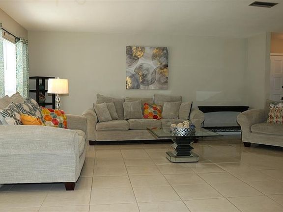 4th image of 7515 Mayfair Ct