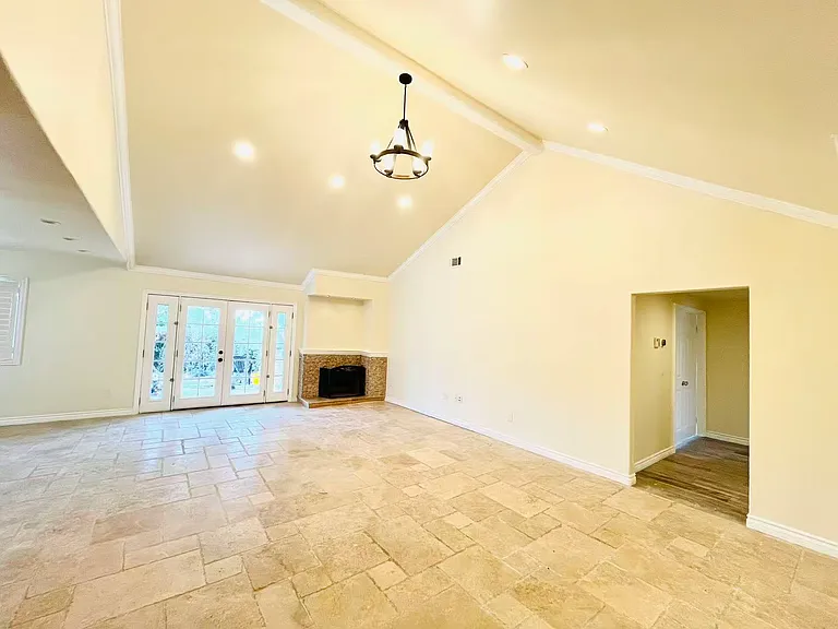 1800 Yermo Pl — Photo 15