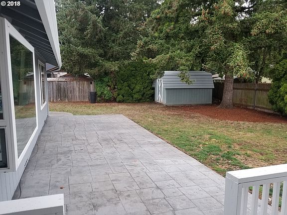 5th image of 10202 NE 24th Cir