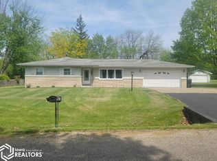 308 Hillcrest Dr, Hamilton, IL 62341