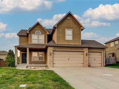 820 SW 36th St, Lees Summit, MO, 64082