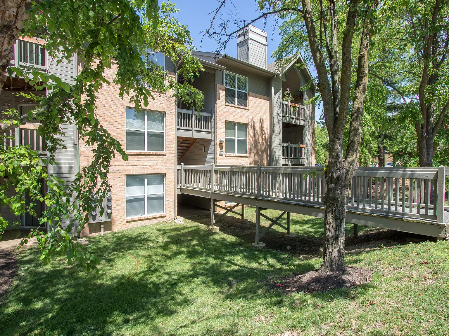 Cove West Apartments — Photo 4