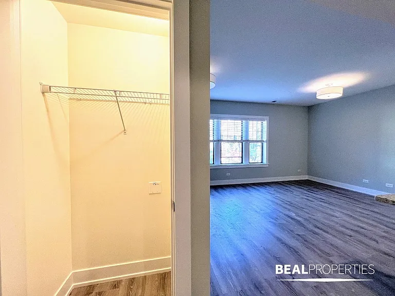 916 Crain St #1 — Photo 9