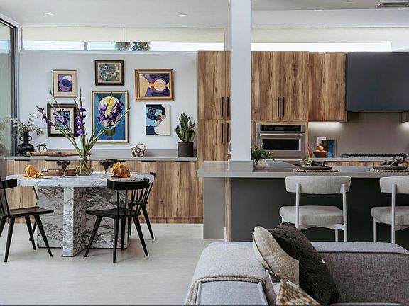 3rd image of 399 Desert Lakes Dr