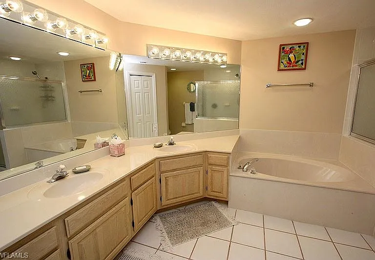 8437 Abbington Cir #612 — Photo 8