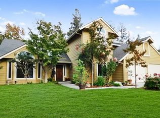 9118 N Rittenhouse Ln, Fresno, CA 93720