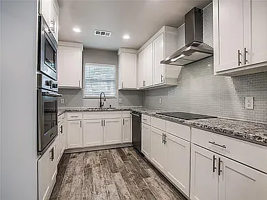6919 Echo Bluff Dr — Photo 2