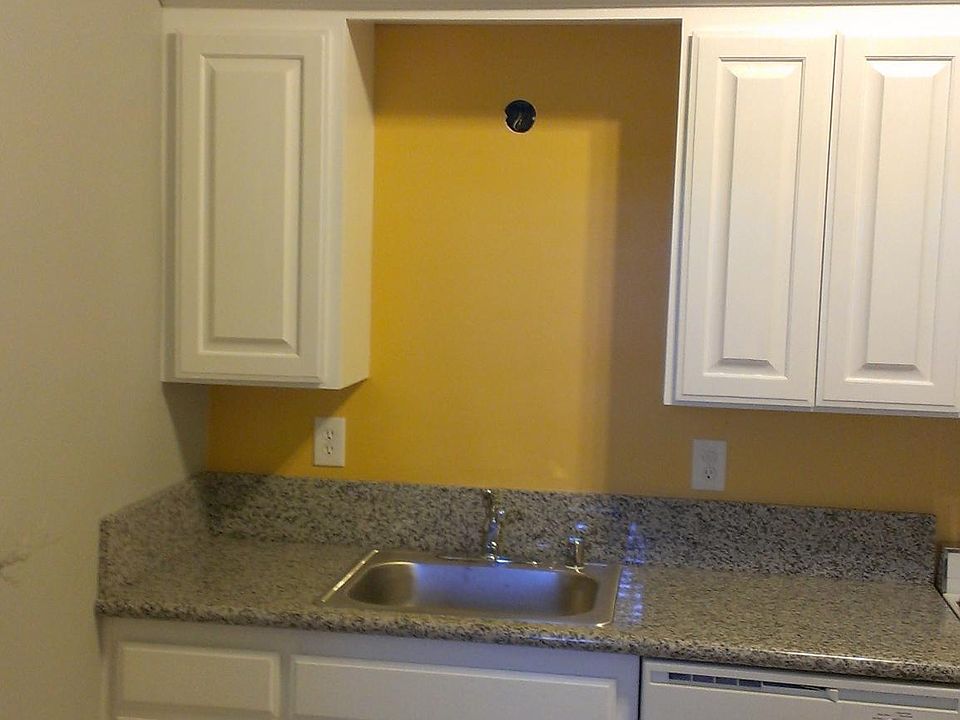 1st image of 167 College Way #C