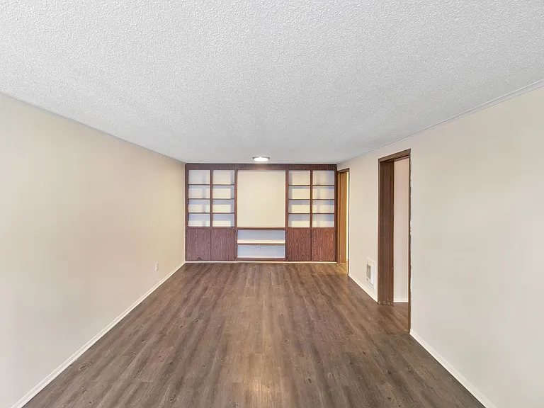 1373 Montgomery Ct — Photo 33