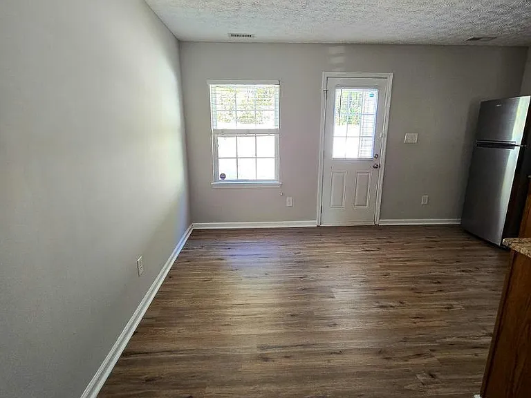 3105 Ivey Wood Ln — Photo 8