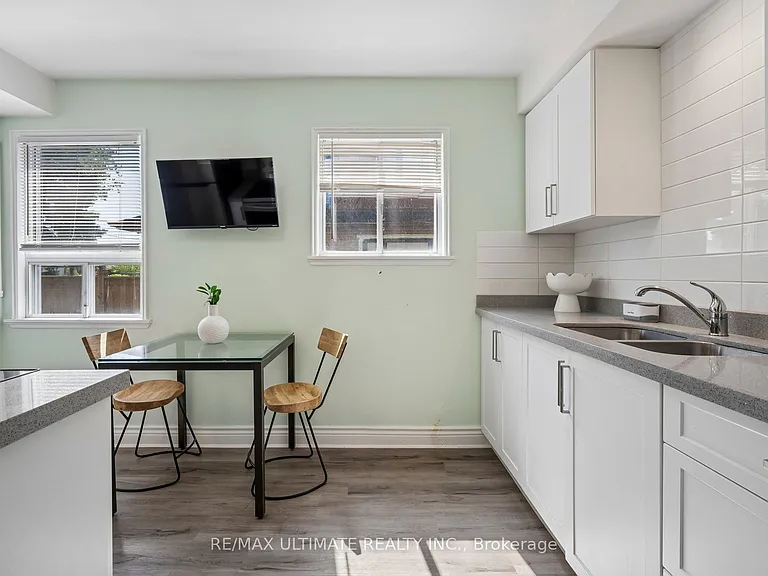 34 Compton Cres #MAIN — Photo 16
