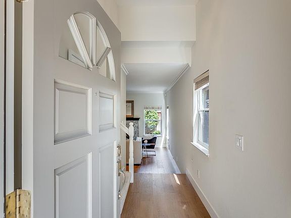 3rd image of 219 Chalet Woods Pl