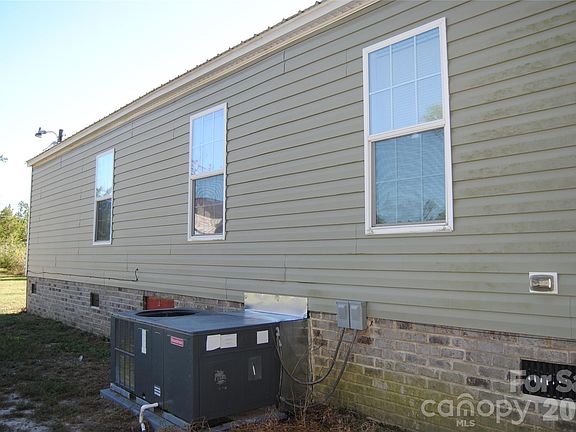 3rd image of 2759 Lockhart Rd