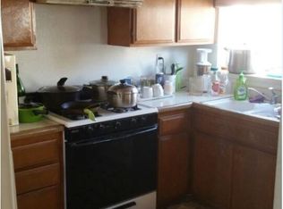 21998 Belshire Ave, Hawaiian Gardens, CA 90716
