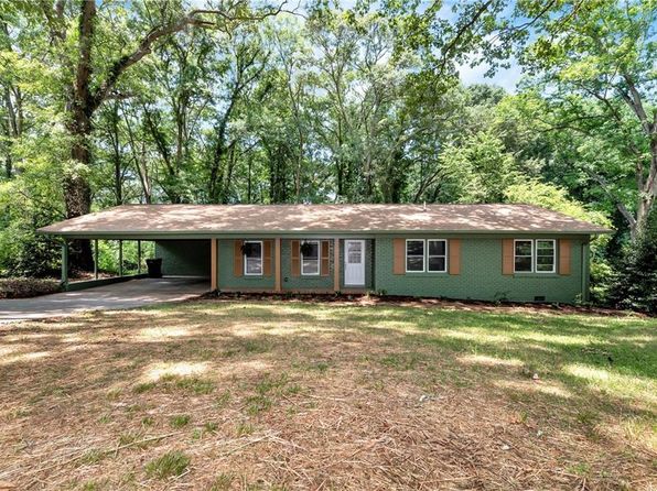 181 Bowman St, Lavonia, GA 30553