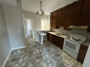 170 3rd St APT 3, Troy, NY 12180