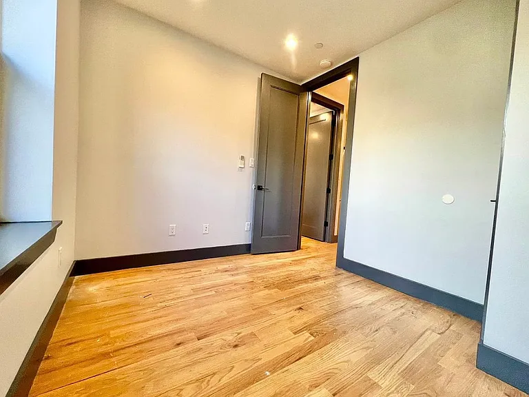 201 Rochester Ave #1 — Photo 7