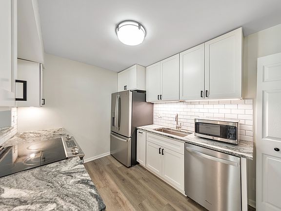 3rd image of 5159 Roswell Rd #1-6-1