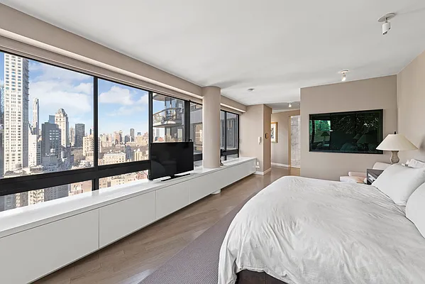 Sold by SERHANT. | media 35