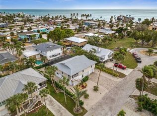 21083 Saint Peters Dr, Fort Myers Beach, FL 33931