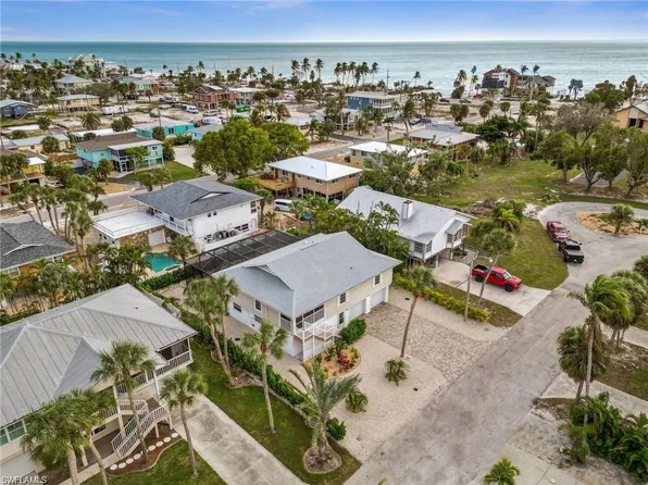 21083 Saint Peters DR, FORT MYERS BEACH, FL 33931