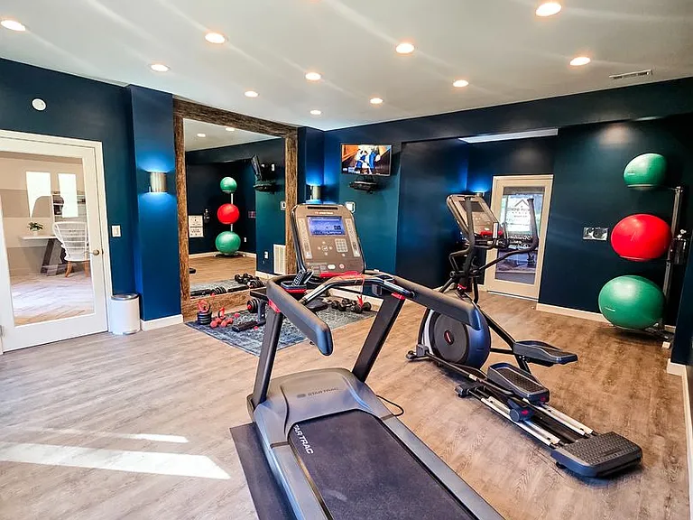 Country Shores Apartments — Photo 48