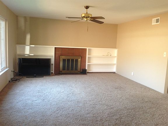 4th image of 1140 Orange Ave