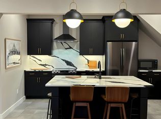 31 Pleasant Ave APT 5, Portland, ME 04103