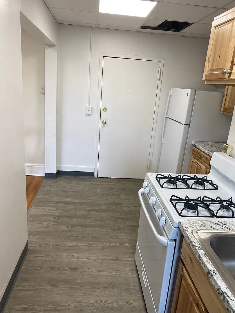 448 Hawley Avenue — Photo 2