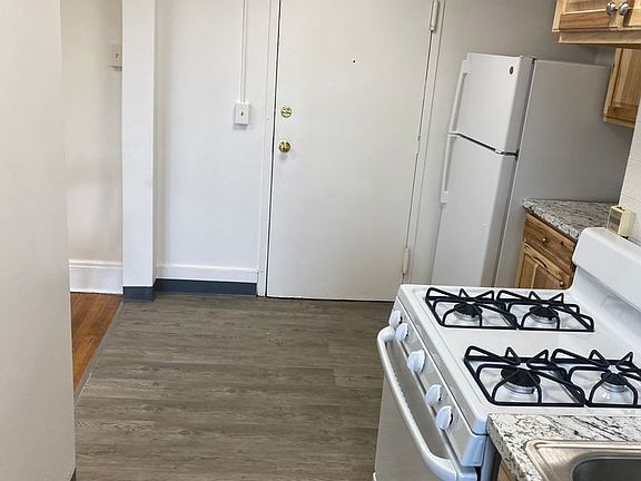 2nd image of 448 Hawley Ave APT 5