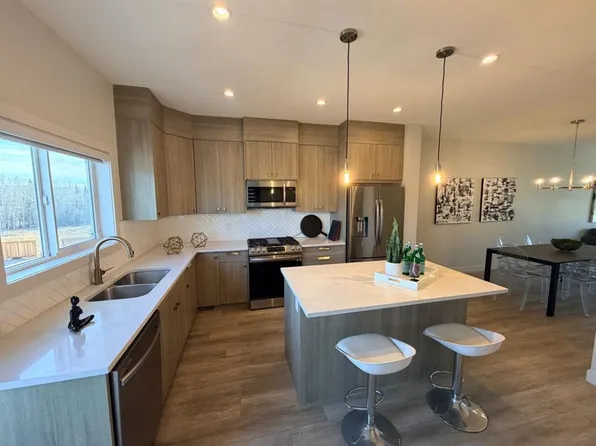224 SE River Heights Dr, Cochrane, AB T4C 0W2