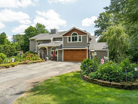 2nd image of 5 Victoria Dr