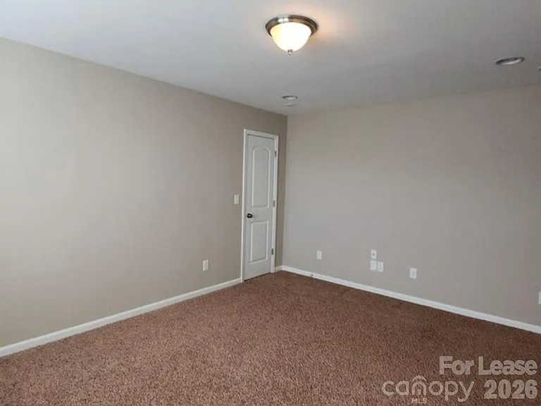 317 Montibello Dr — Photo 3