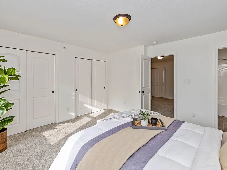 542 W Main St — Photo 14
