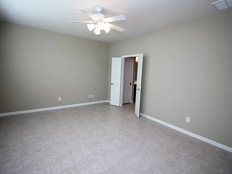 6418 Burgess Heights Ln — Photo 9