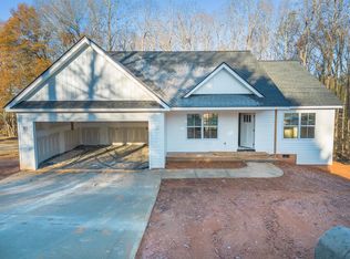 376 Zoar Heights Rd, Greer, SC 29651