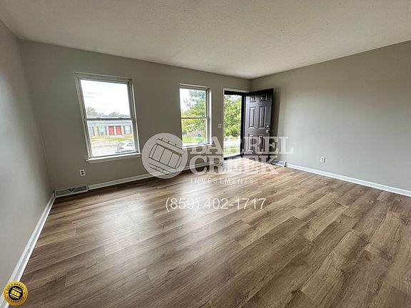 5th image of 522 Denmark Dr