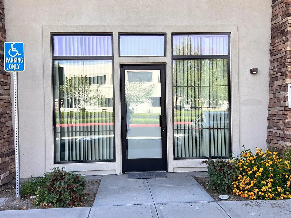 Building Photo 3