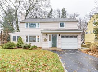 30 W Saddle River Rd, Waldwick, NJ 07463