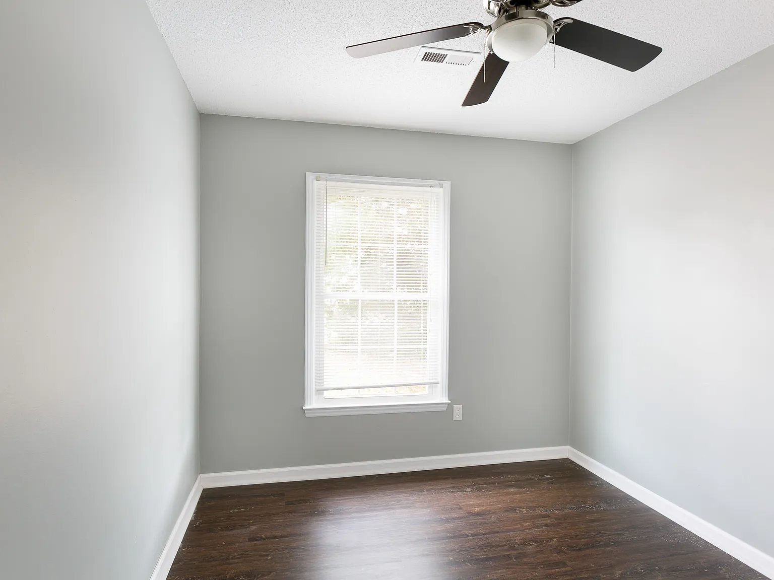 608 Missenburg Court - 1 — Photo 4
