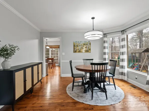 401 Silver Maple Ct, Fletcher, NC 28732