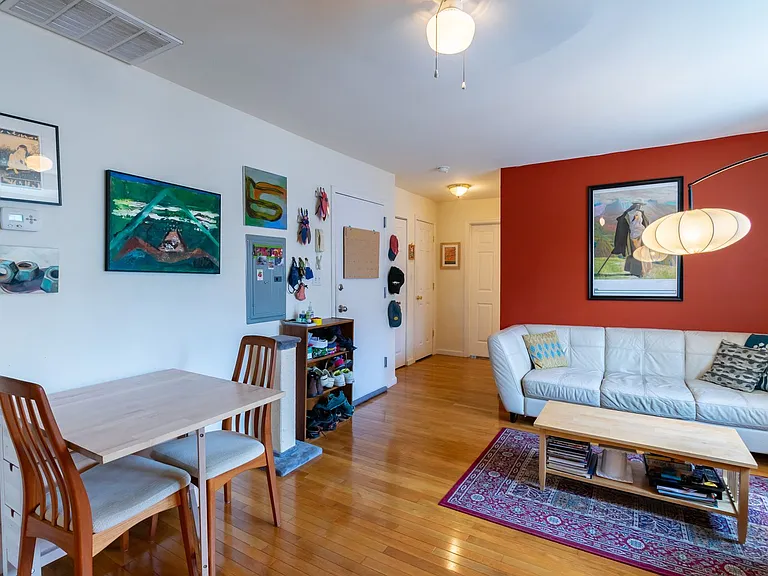 4813 Walton Ave — Photo 9