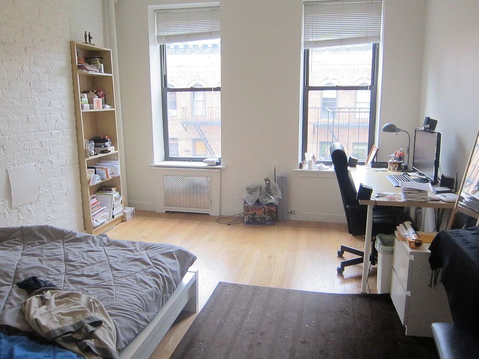 2nd image of 322 E 93rd St APT 20