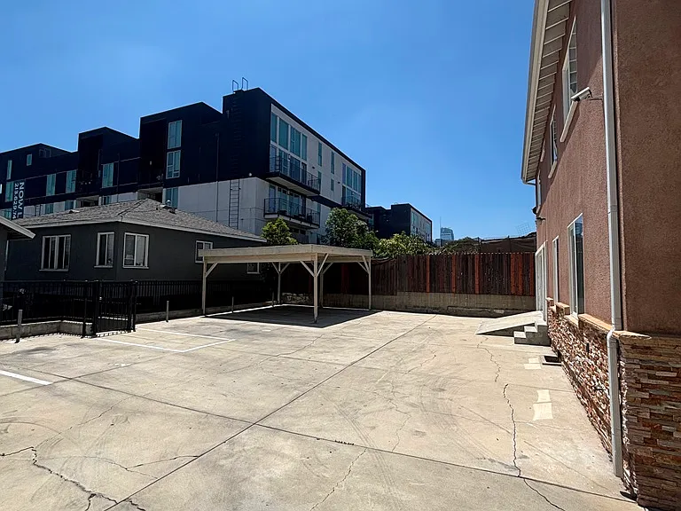 414 Firmin St — Photo 13