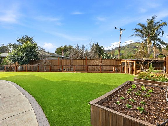 5th image of 785 San Sebastian Pl