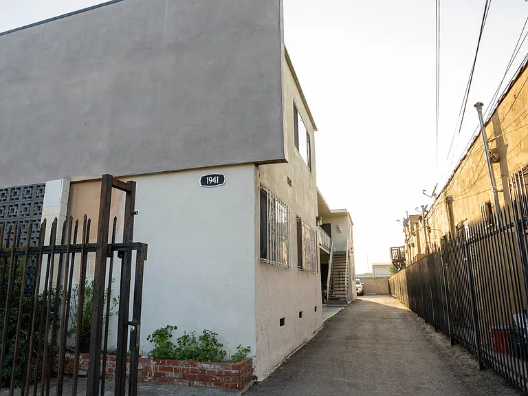 1941 Orchard Ave #3 — Photo 19