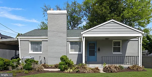 220 University Blvd E Photo 1