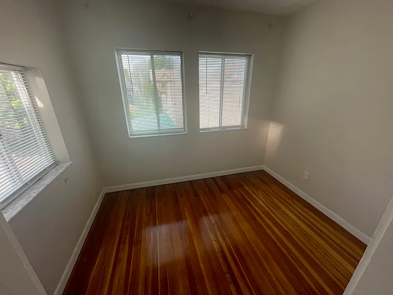 252 Brown St — Photo 16